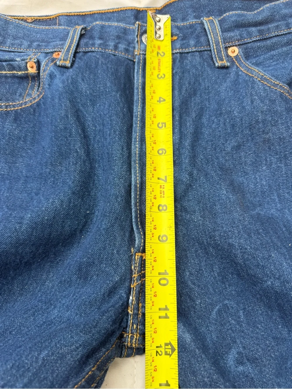 Levi's 501 Original Fit Button Fly Jeans Like New Medium Wash 35x33 Men’s Denim